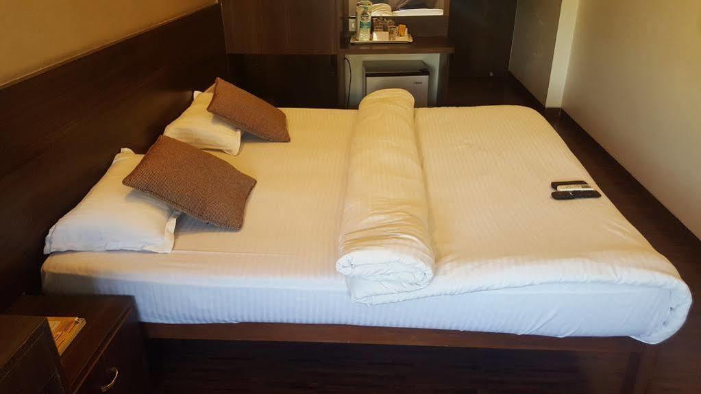Hostel Mumbai By Maharana Inn Εξωτερικό φωτογραφία